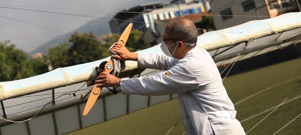 La Institución Universitaria Pascual Bravo de Medellín construyó el primer avión eléctrico del país 